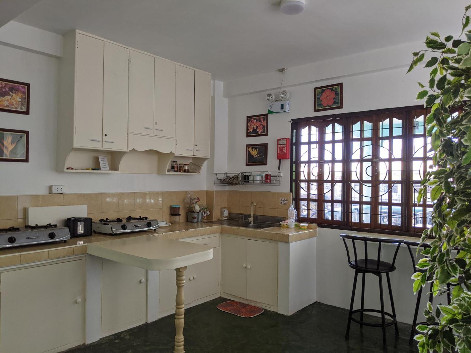 Citadel Alona Inn بنغلاو المظهر الخارجي الصورة